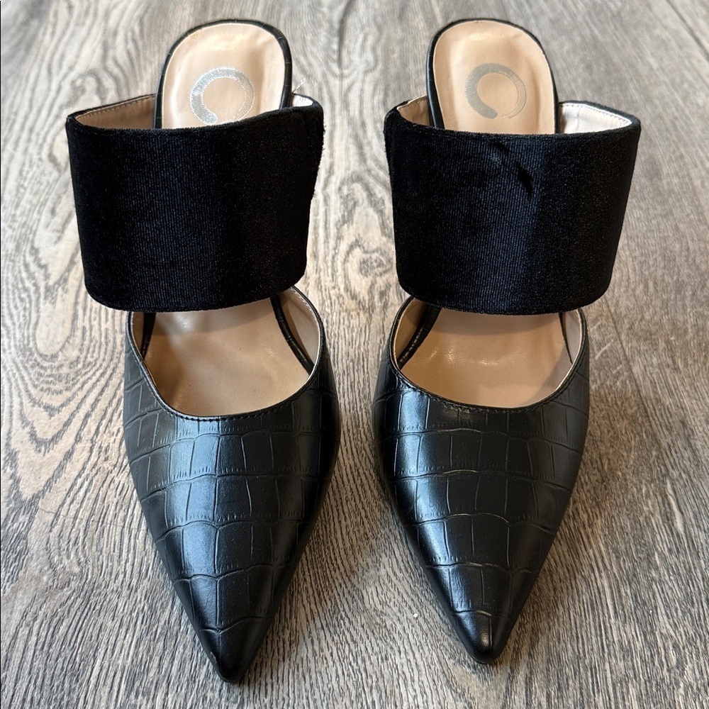 Journee Collection Heels Black Sutonn Pump Velvet Croc Texture Size 8 - Picture 2 of 7